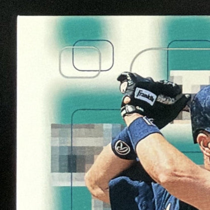 1999 SP Signature Edition Edgar Martinez Auto card - front top left corner close-up