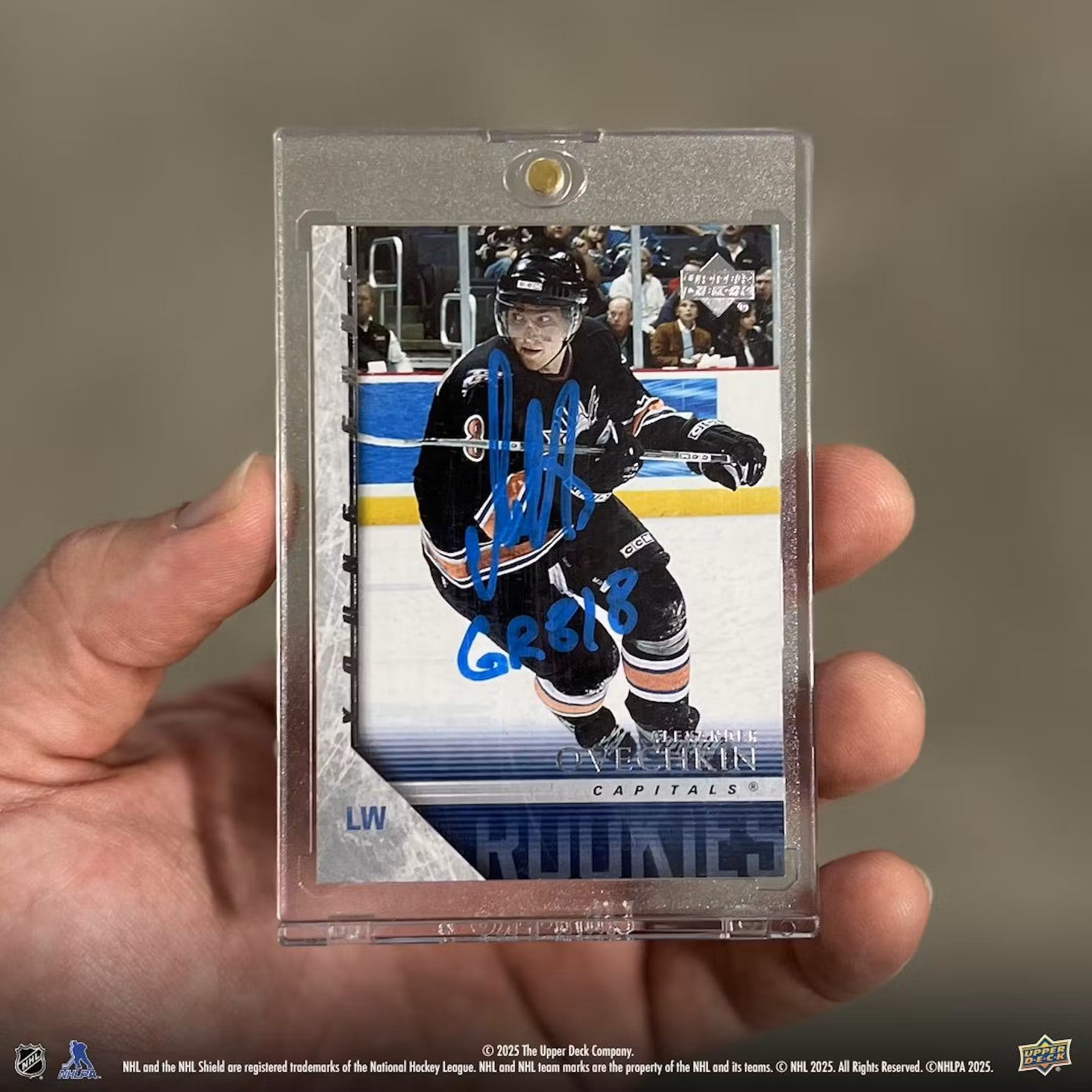 2024/25 Upper Deck Extended Series Hockey Hobby Box - Columbia Hobby - Sports Card Boxes - Toploaders - Card Savers