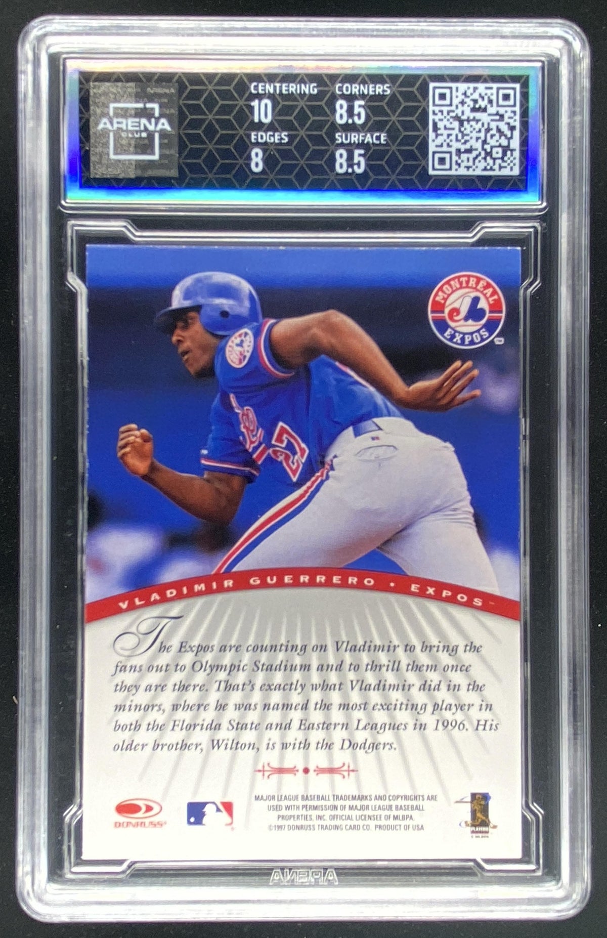 1997 Donruss Signature Series Vladimir Guerrero graded Arena Club 8.5 Auto 9 trading card