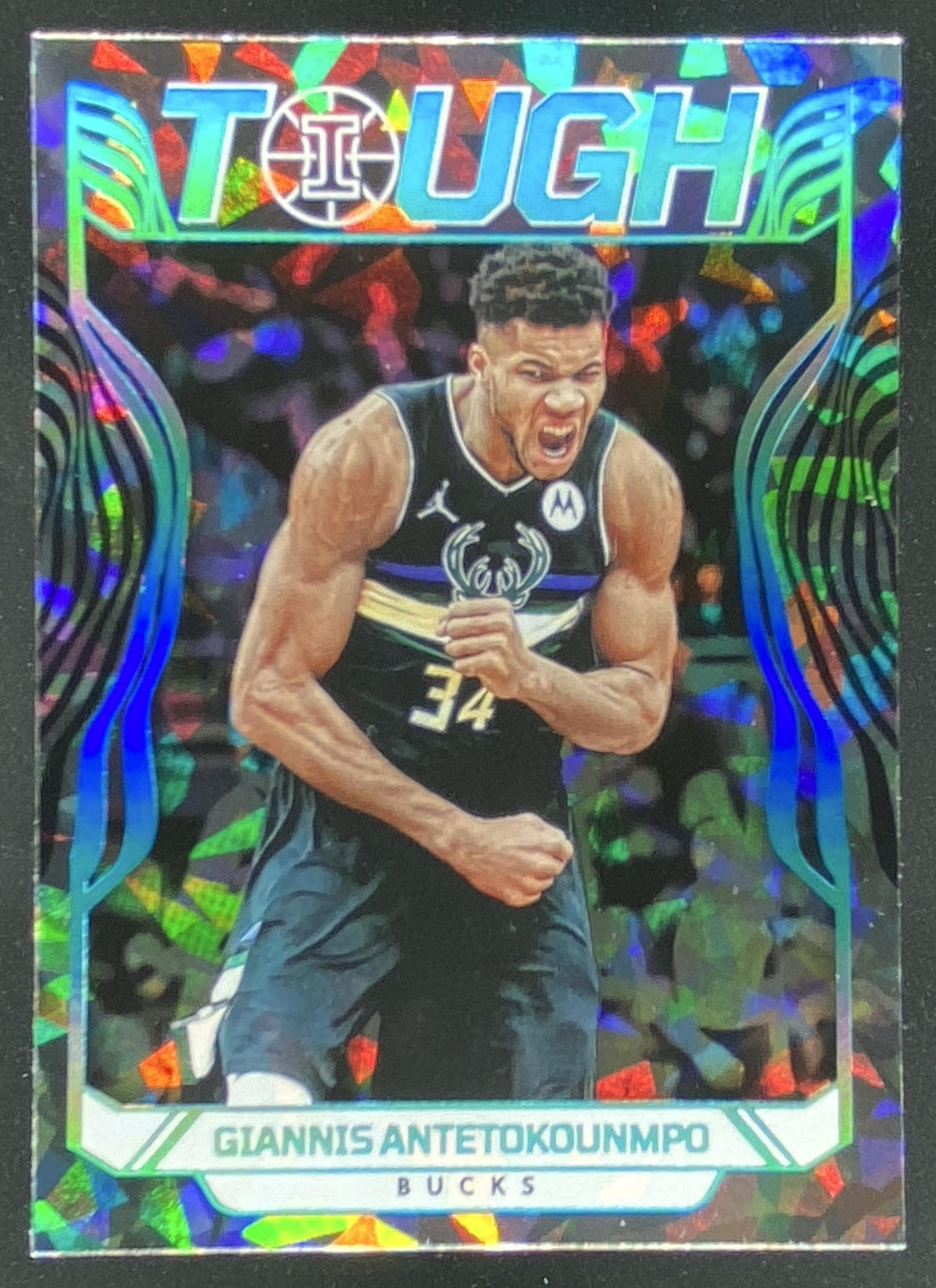 2021 Panini Illusions Giannis Antetokounmpo #22 trading card