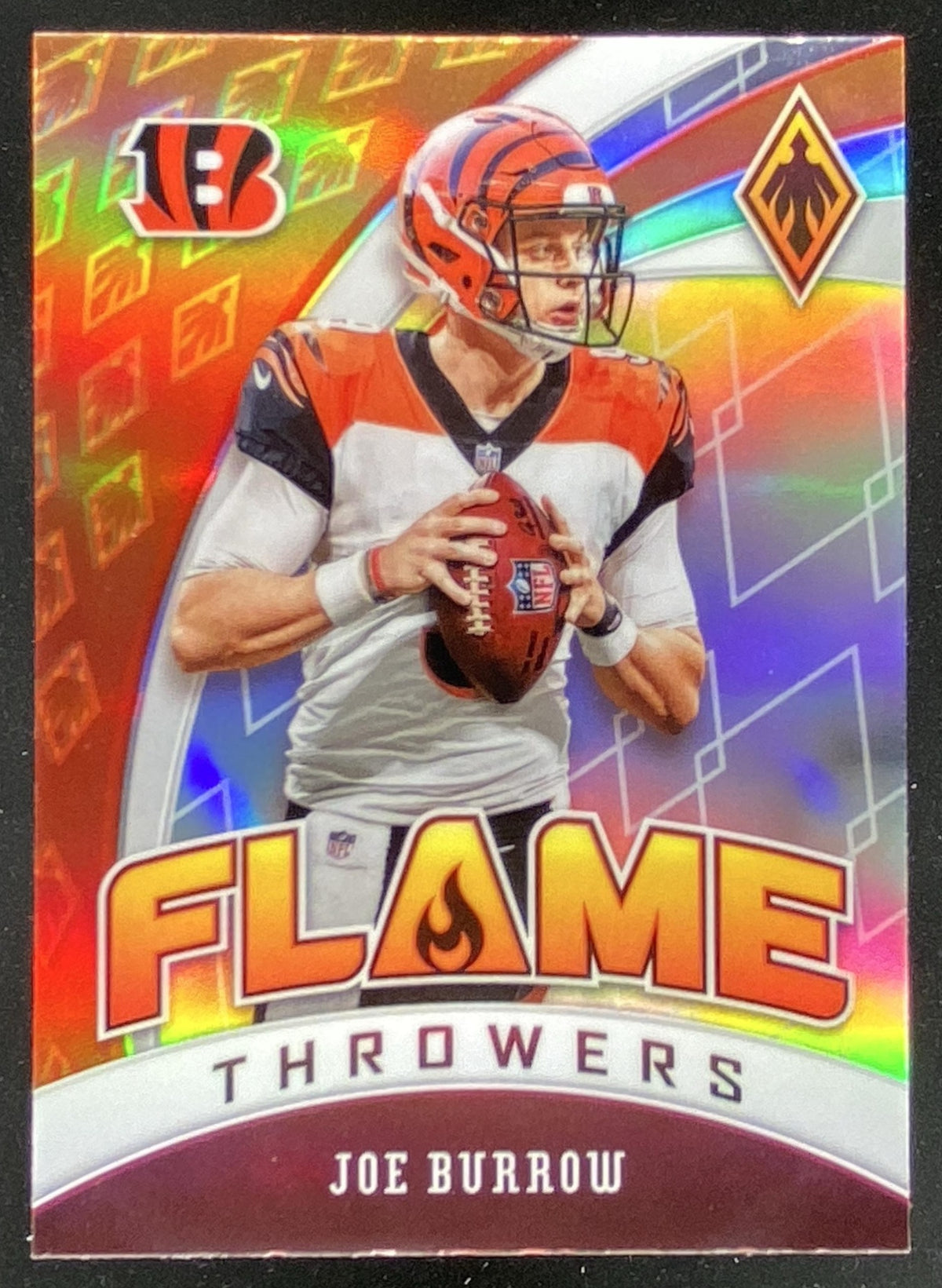 2020 Panini Phoenix Joe Burrow #28 trading card
