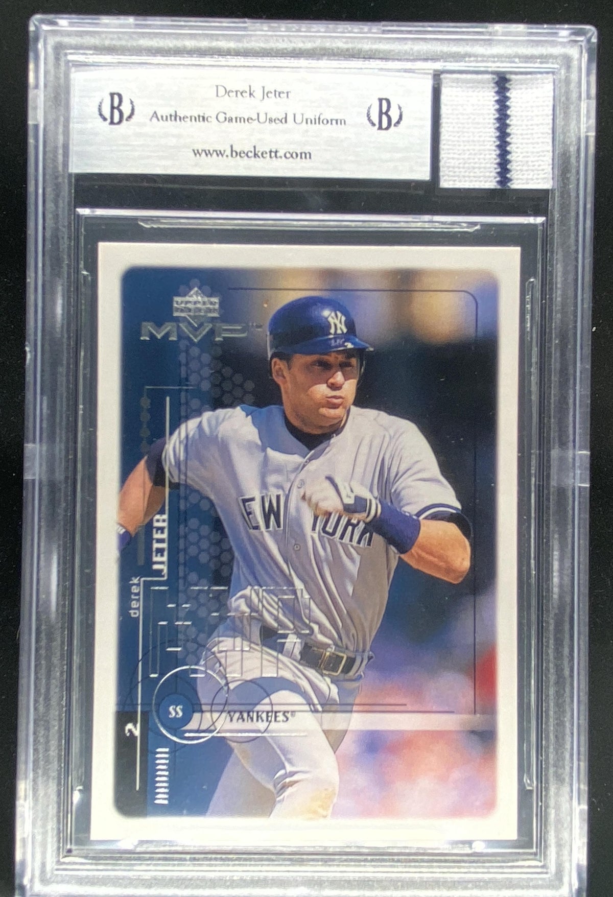 1999 Upper Deck MVP Derek Jeter Beckett authenticated trading card