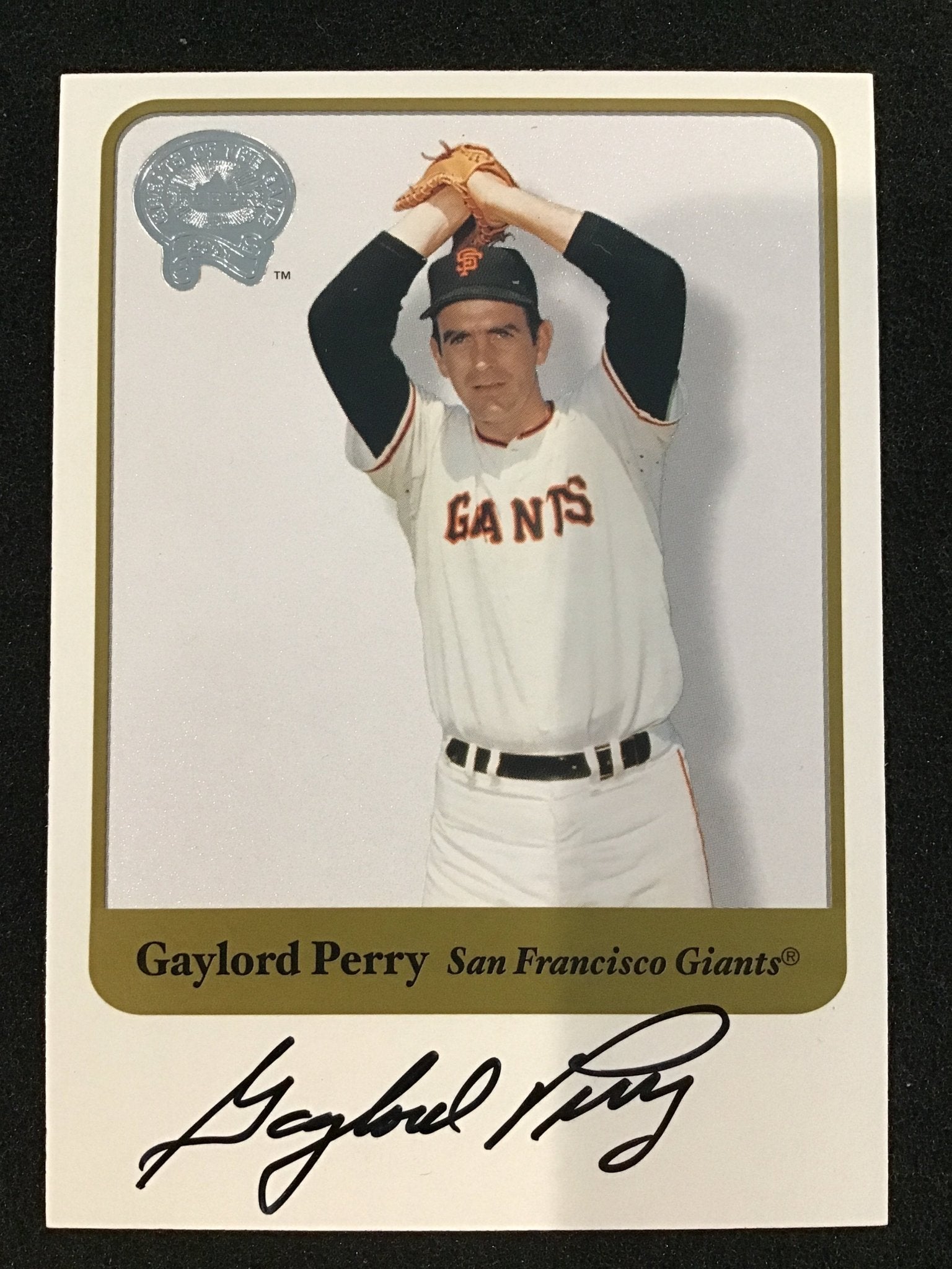Gaylord Perry 2001 Fleer Greats of the Game Auto Giants - Columbia Hobby - Sports Card Boxes - Toploaders - Card Savers